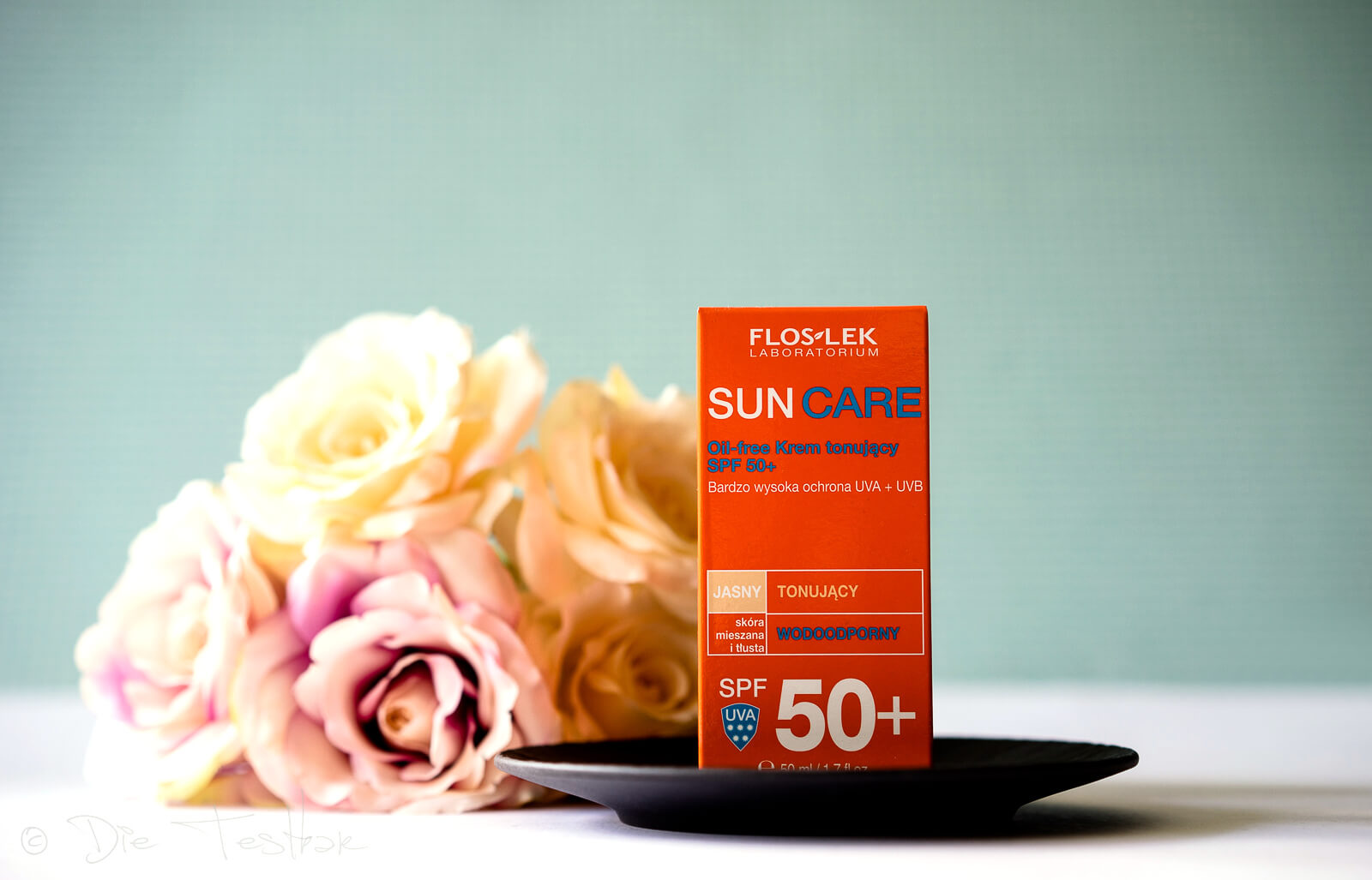 Floslek DERMO EXPERT™ - SUN CARE getönte, ölfreie UV-Schutzcreme LSF 50+