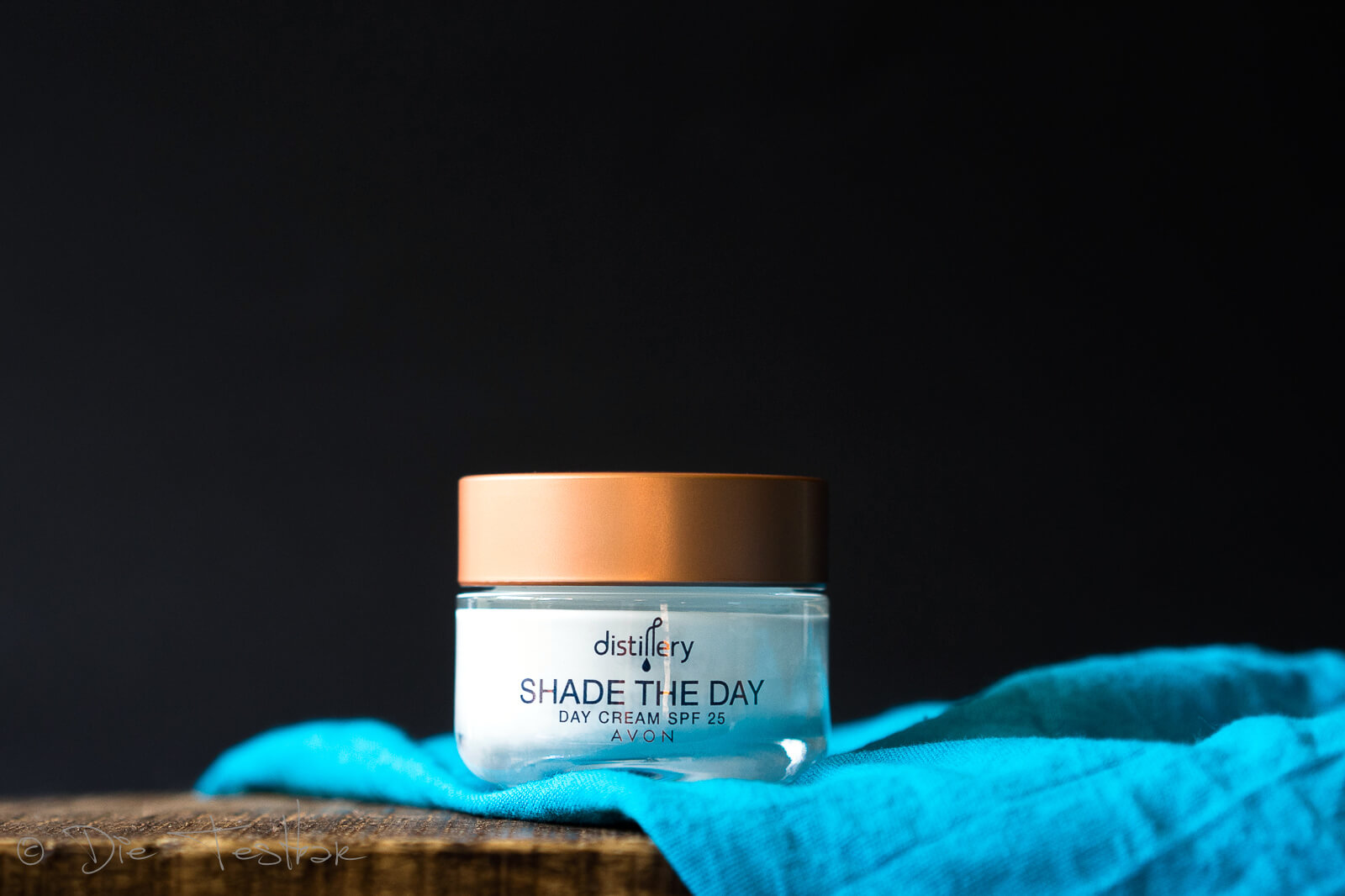 AVON Distillery SHADE THE DAY Tagescreme LSF 25