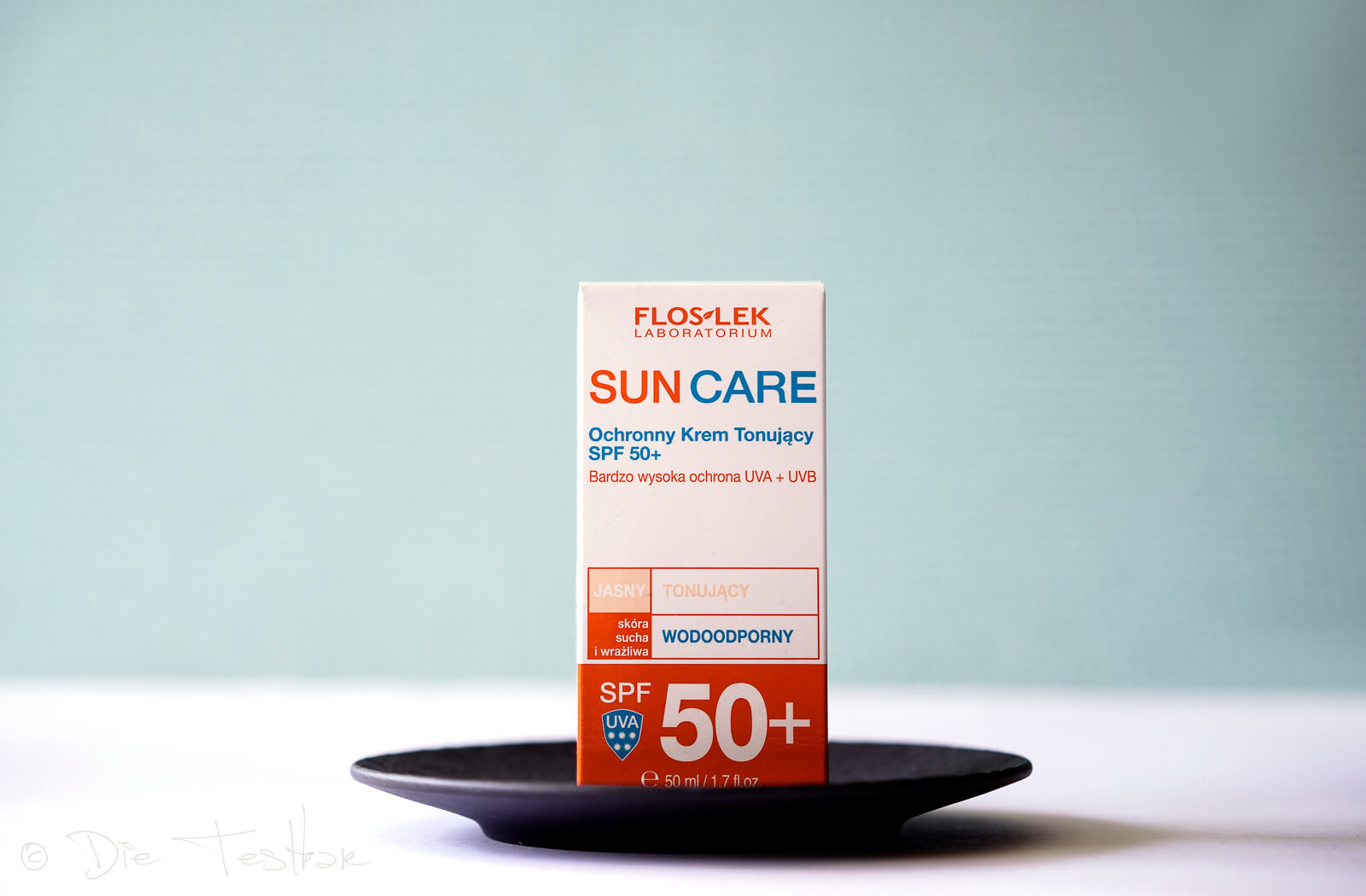  Floslek DERMO EXPERT™ - SUN CARE Getönte UV-Schutzcreme LSF 50+ und getönte, ölfreie UV-Schutzcreme LSF 50+