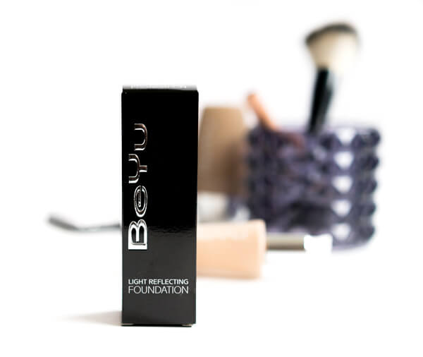 LIGHT REFLECTING FOUNDATION von BeYu