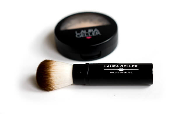 LAURA GELLER Balance-n-Brighten Foundation mit Pinsel