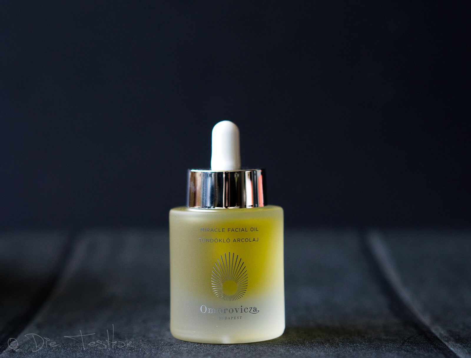 Miracle Facial Oil mit Bakuchiol - Gesichtsöl für jüngere, stark befeuchtete und Fettbefreite Haut von Omorovicza