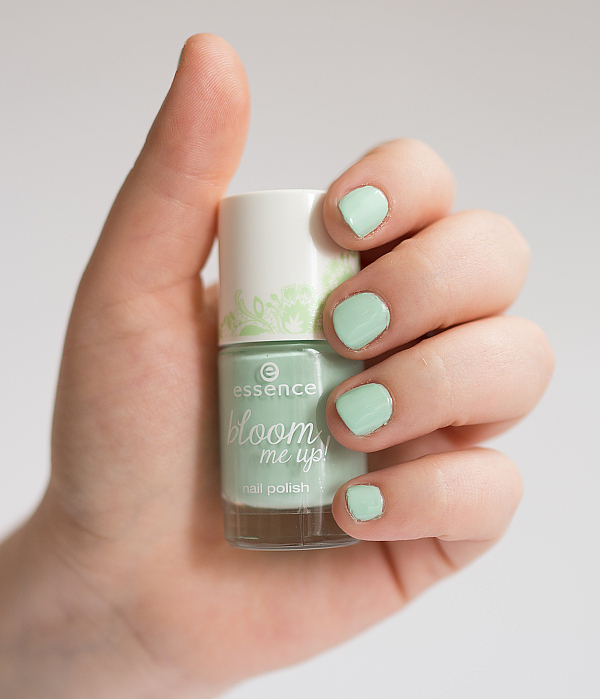 Essence - Bloom Me Up Limited Edition -   bloom me up! - nail polish