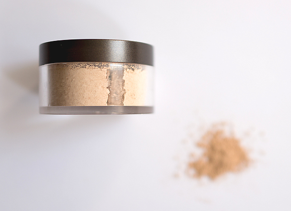 Alima Pure - Mineral Make-up - Foundation und Balancing Powder