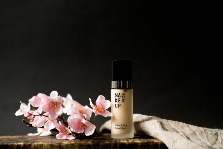 Velvet Lifting Foundation