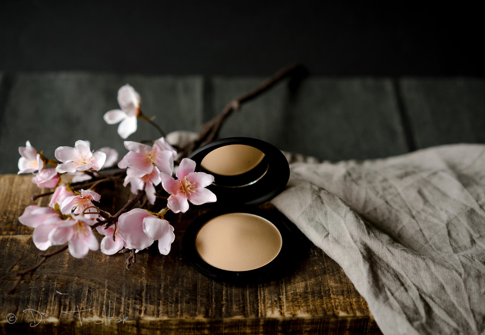 Mineral Compact Powder