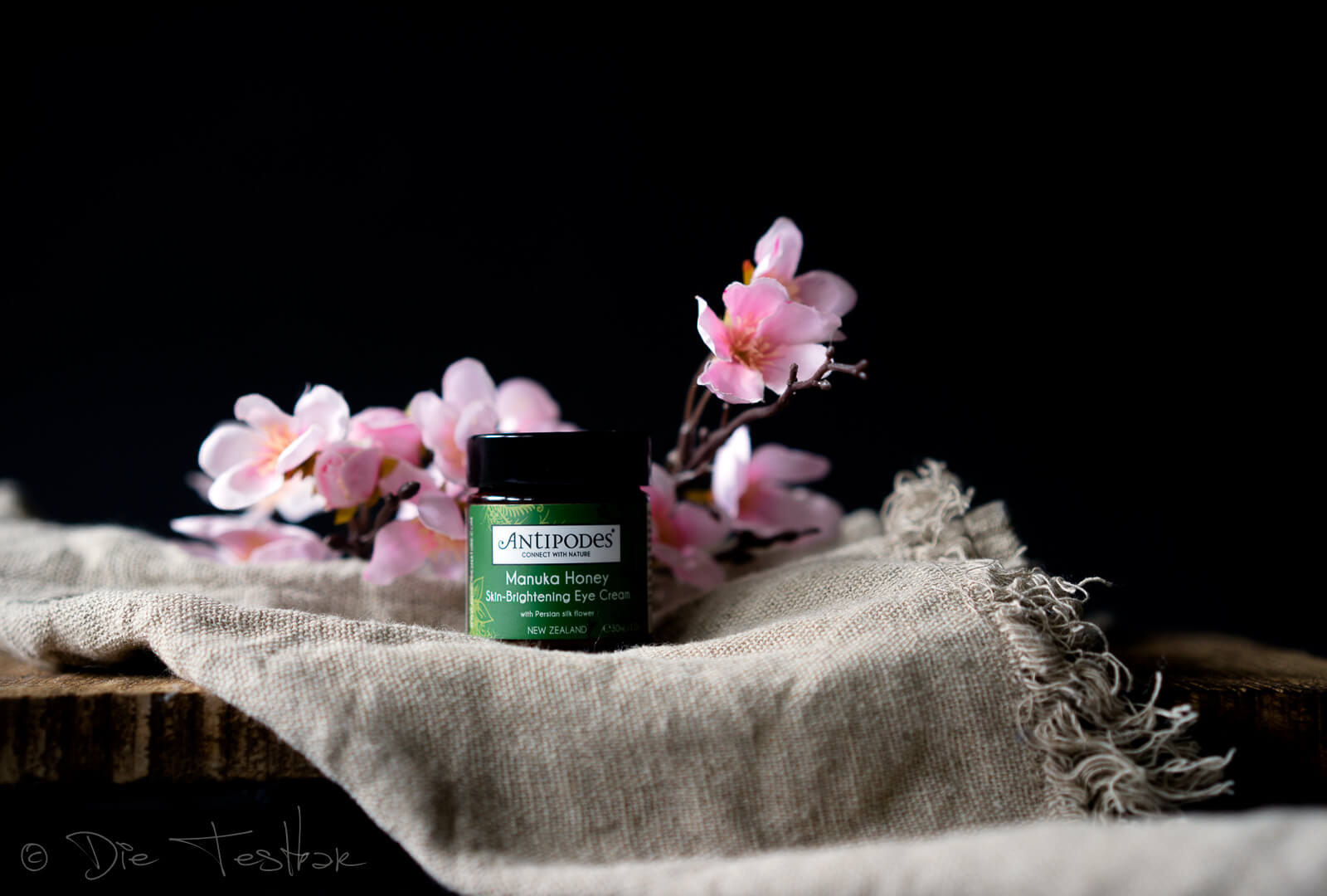 Antipodes Manuka Honey Eye Cream bei Blanda Beauty