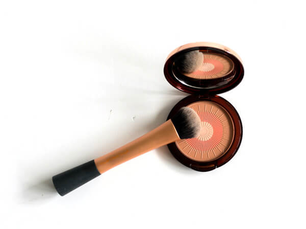 SUN BLUSHER Dreifarbiger Blusher mit dezentem Schimmer