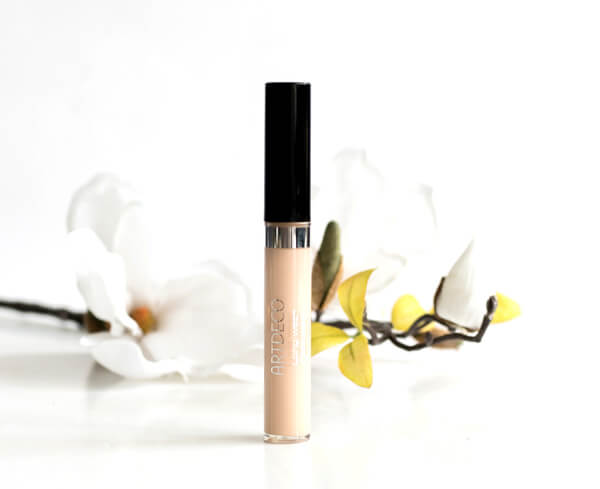 LONG-WEAR CONCEALER Wasserfester Concealer – extra langhaftend!