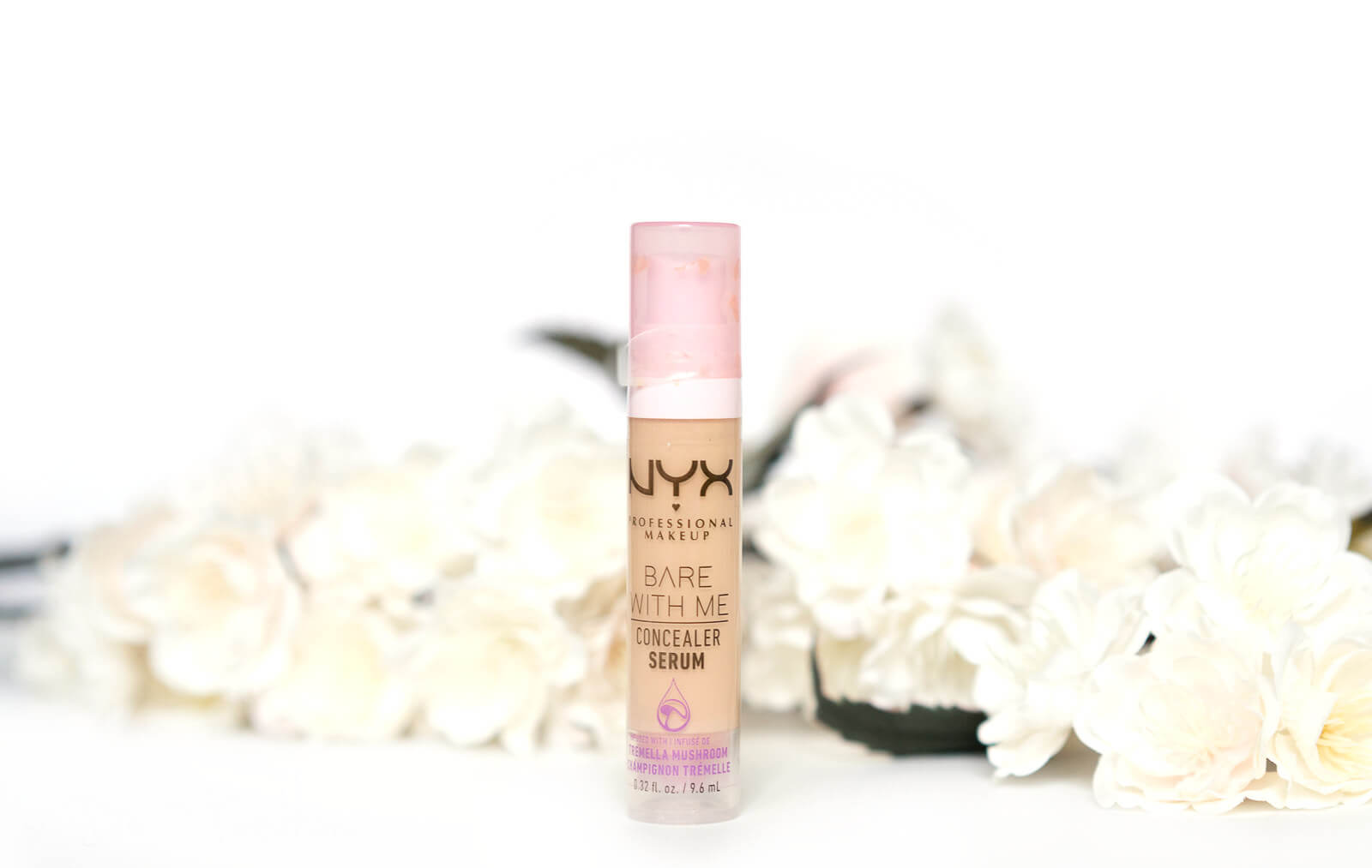 Bare With Me Concealer Serum von NYX 4