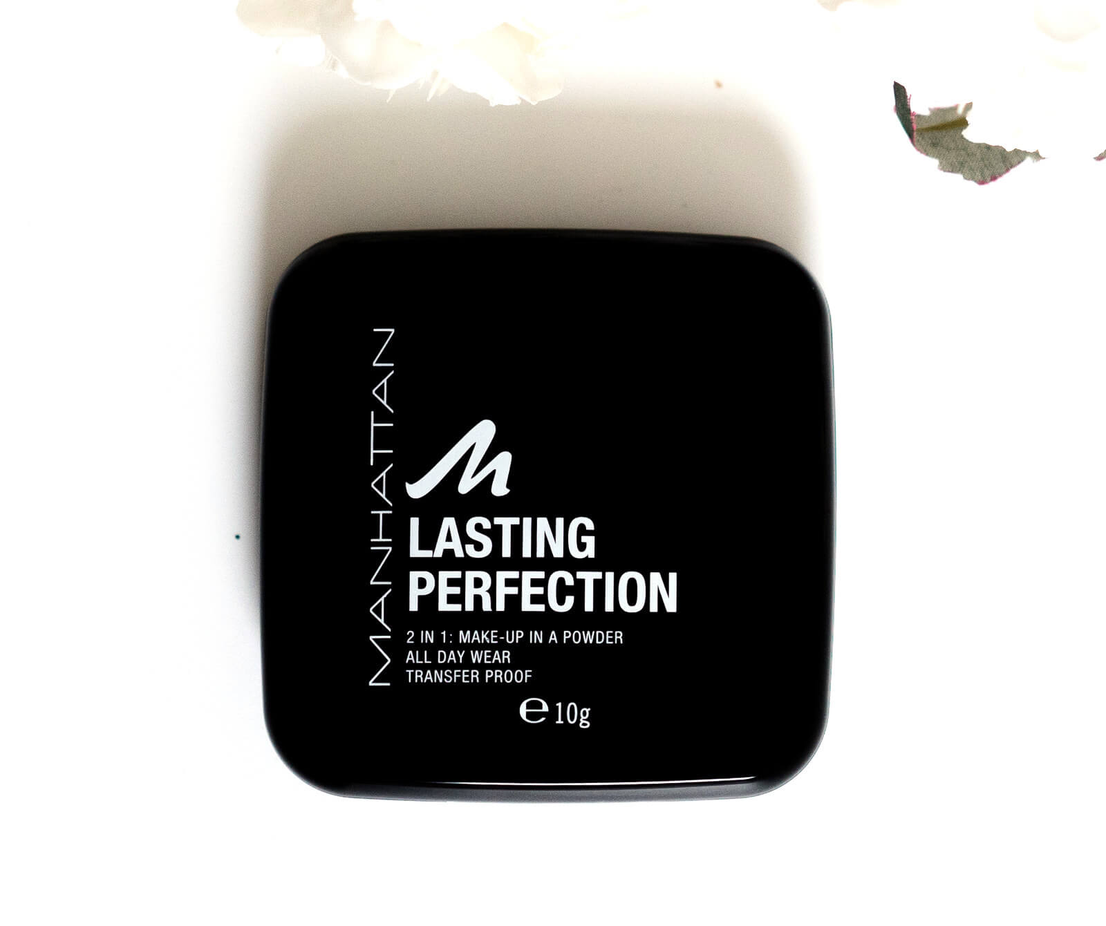 Review - Manhattan Lasting Perfection Compact Puder Make-up im Test 2