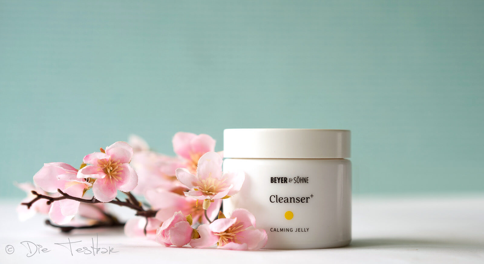 Cleanser+ für ein luxuriöses Reinigungsgefühl - Sanfter Gel-to-Milk Cleanser von Beyer & Söhne  2