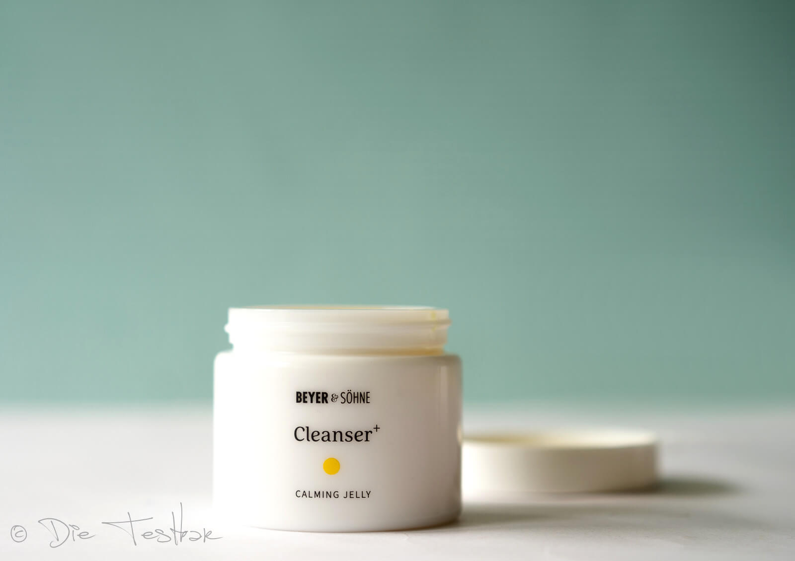 Cleanser+ für ein luxuriöses Reinigungsgefühl - Sanfter Gel-to-Milk Cleanser von Beyer & Söhne  4