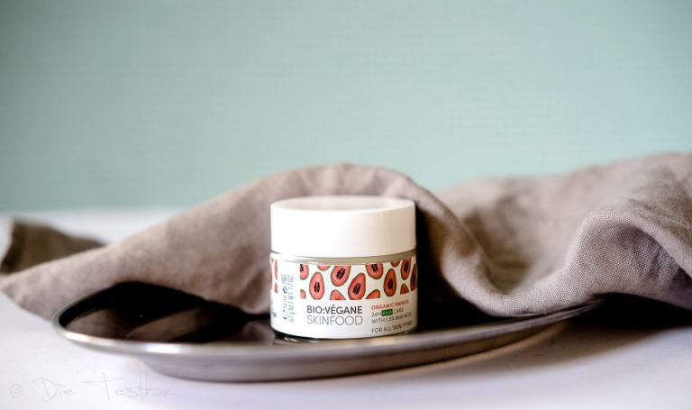 BIO:VÉGANE SKINFOOD - BIO PAPAYA - Die ersten zertifizierten Naturkosmetik-Produkte mit natürlicher AHA-Säure 55 Bio Papaya 24H AHA Pflege