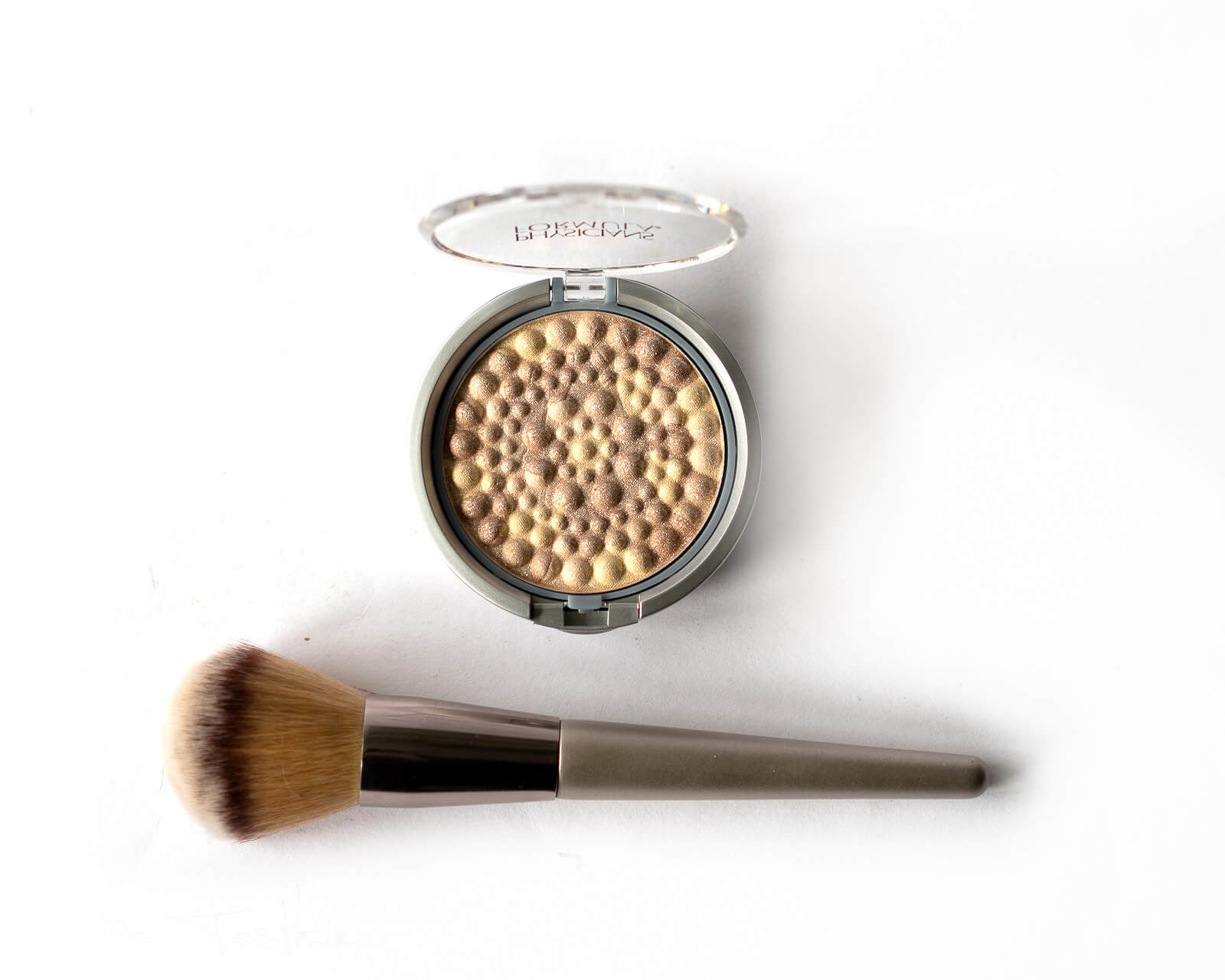 Wunderschöne Bronzer und MINERAL GLOW PEARLS Transparentpuder von Physicians Formula 4