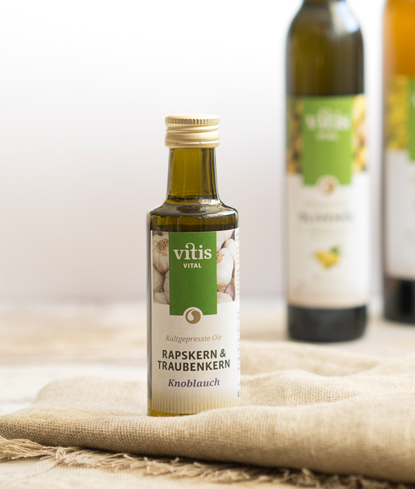 Traubenkernspezialitäten und Nahrungsergänzung von Vitis Naturkost 6 Raps- & Traubenkern-Öl "Knoblauch“