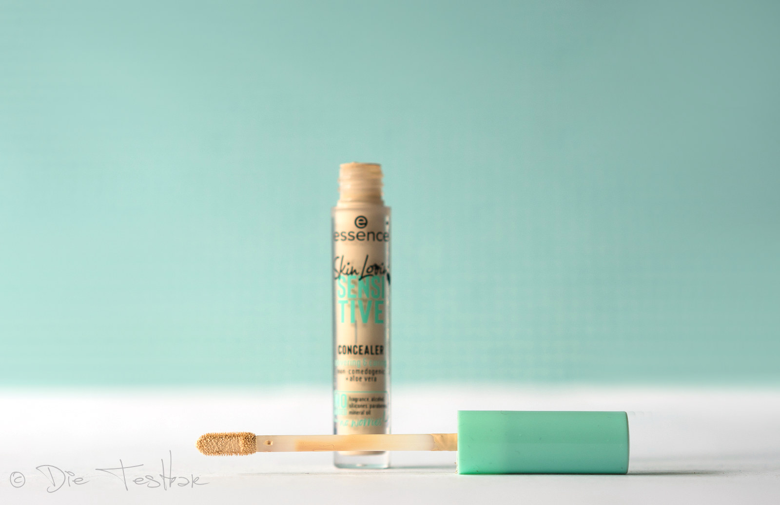 Concealer Skin Lovin' SENSITIVE von essence cosmetics