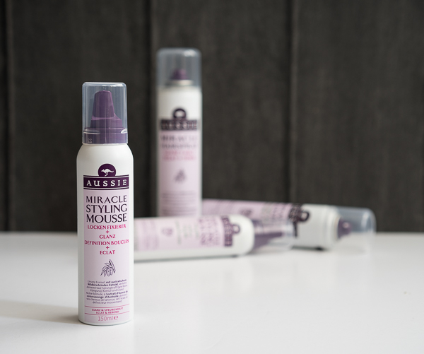 Aussie Miracle Styling Mousse Locken Fixierer + Glanz