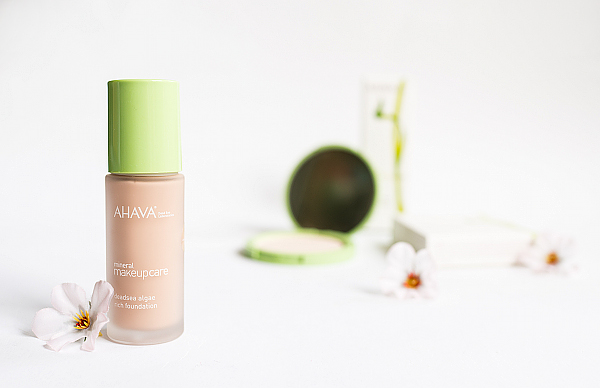 AHAVA mineral makeup care - Deadsea algae rich foundation