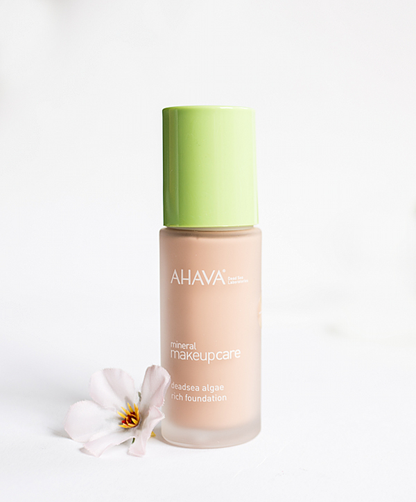 AHAVA mineral makeup care - Deadsea algae rich foundation