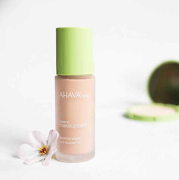 AHAVA mineral makeup care - Deadsea algae rich foundation