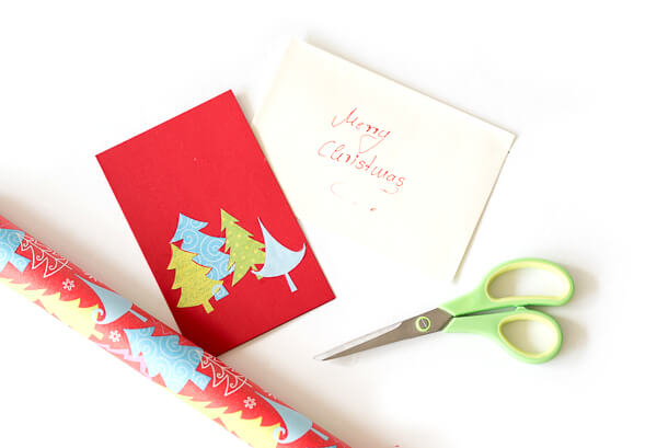 Weihnachtliche Grußkarte mit selbstklebenden Glitzerklebebändern