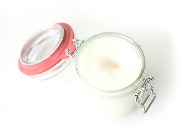 Selbstgemachte Deocreme mit der Sheabutter von Finigrana Naturkosmetik