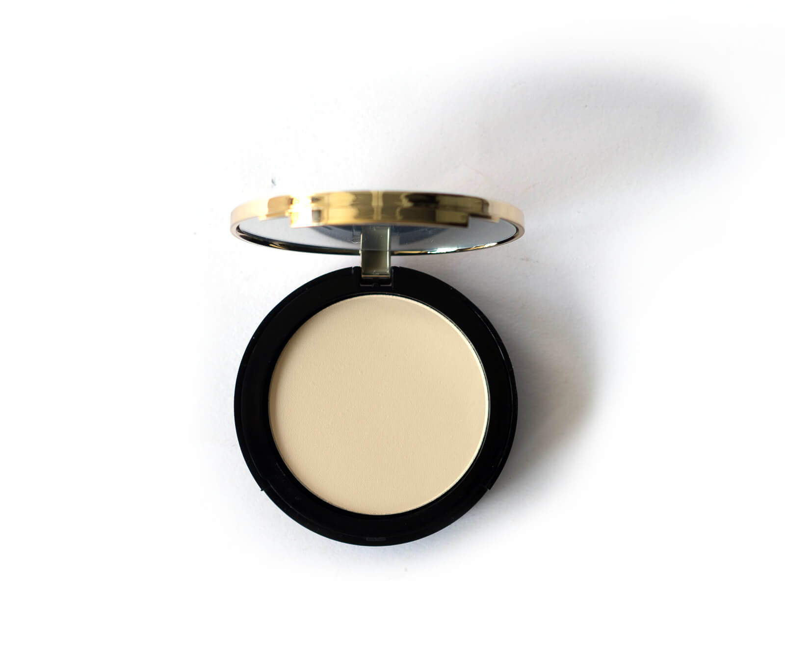 Eveline Cosmetics - Puder-Foundations - Variété Mineral Powder und Celebrities Powder 2