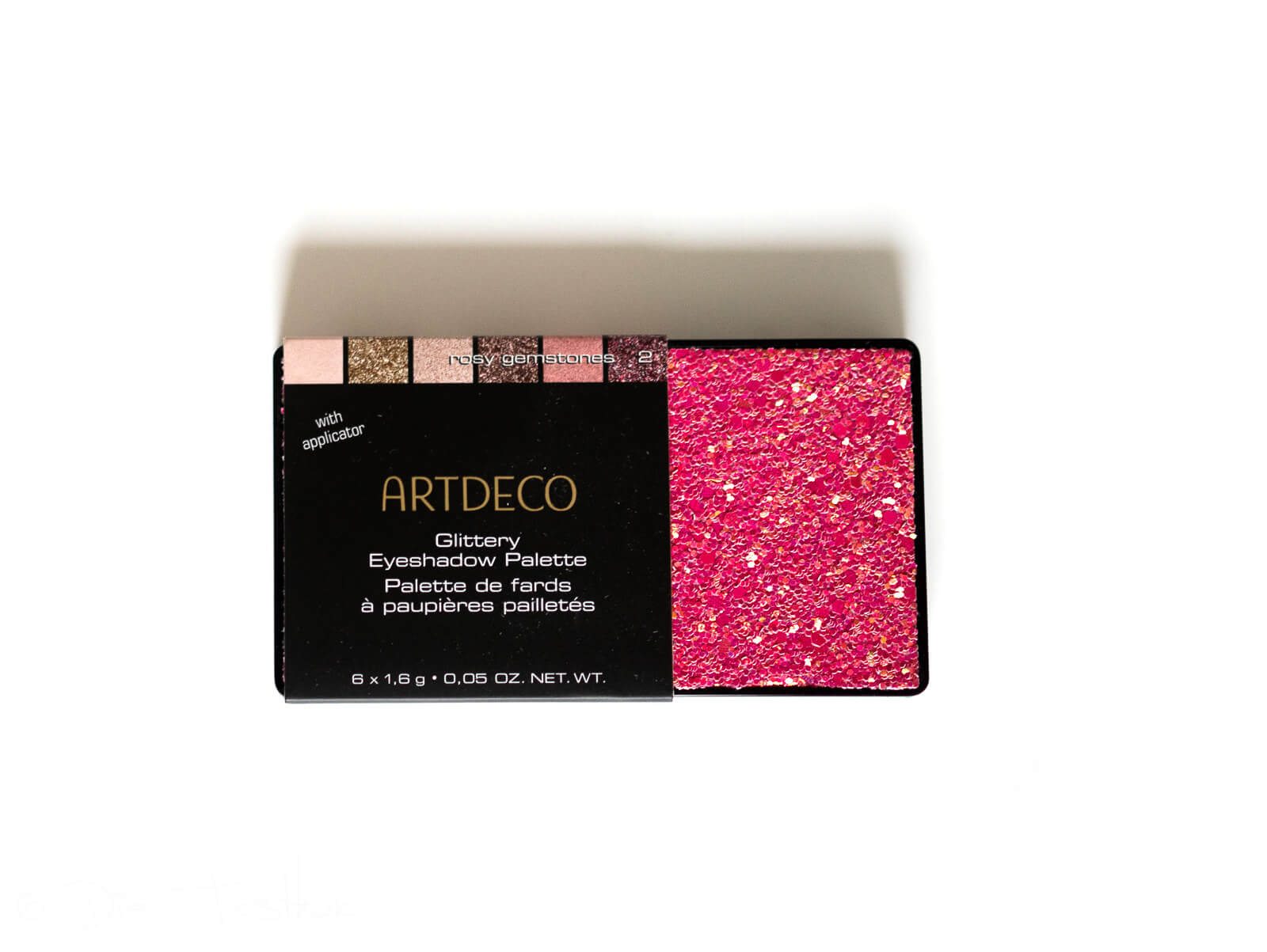 Funkelnder Auftritt - Festlicher Look mit der All that Glitter-Kollektion von Artdeco 37