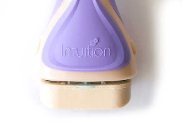 Gewinnspiel - Das besonderes Dufterlebnis mit dem Wilkinson Intuition Dry Skin