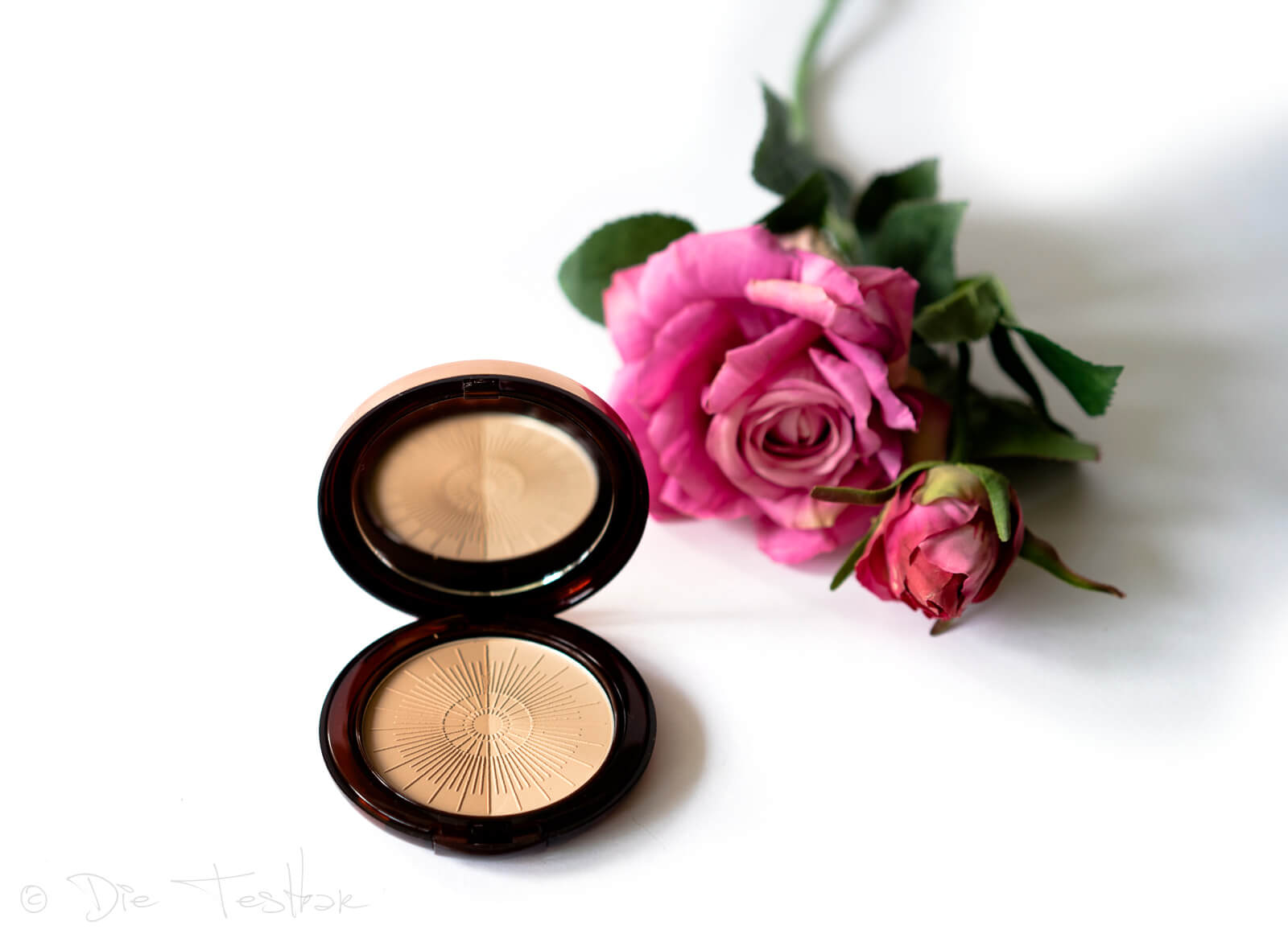 Bronzing Powder Compact long-lasting