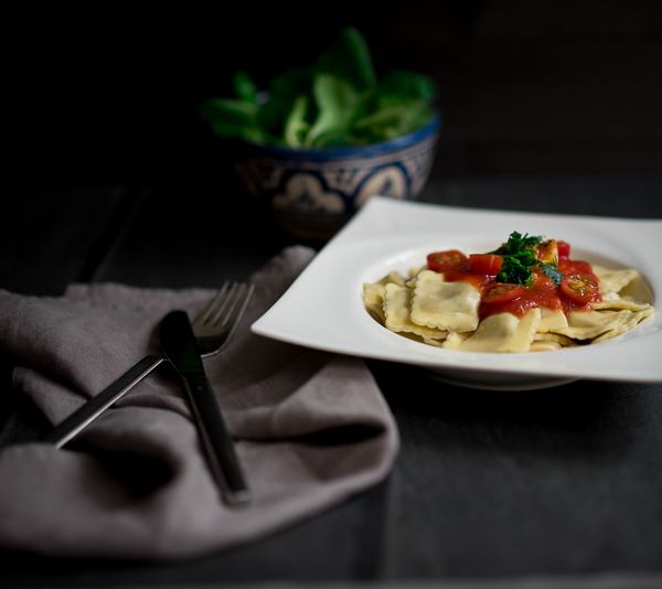 Ravioli mit Tomate-Käse