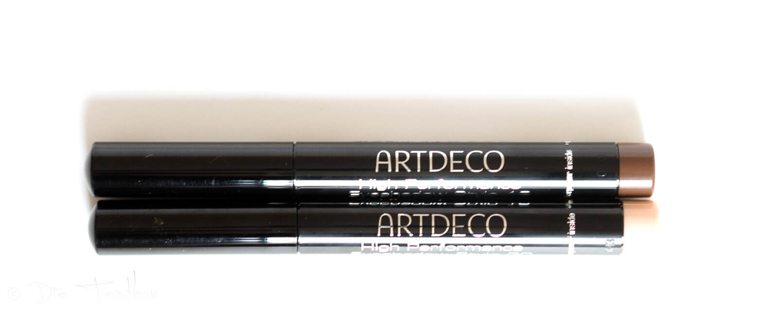 HIGH PERFORMANCE EYESHADOW STYLO 3 in 1 Stift: Lidschatten, Eyeliner und Kajal