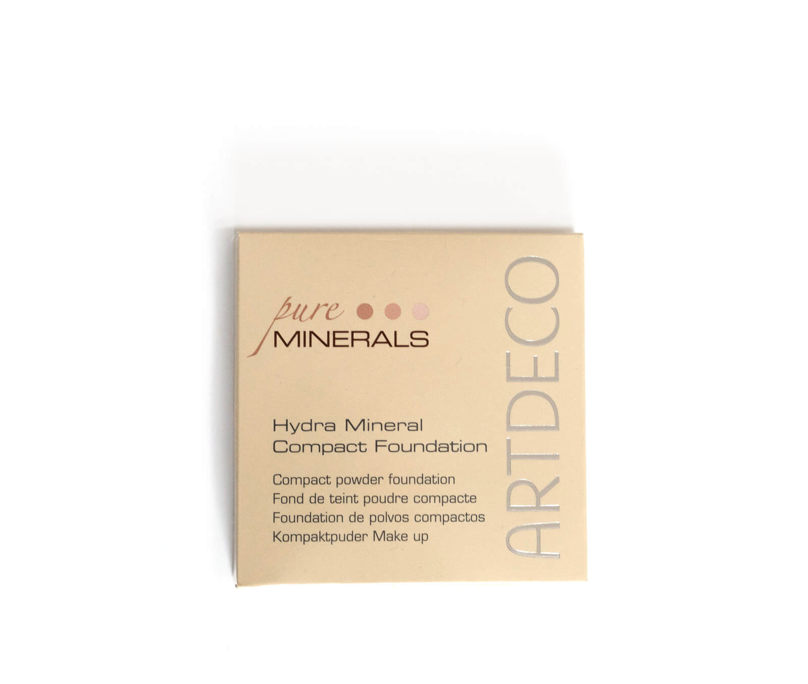Review - Mineral Compact Powder von Artdeco 1