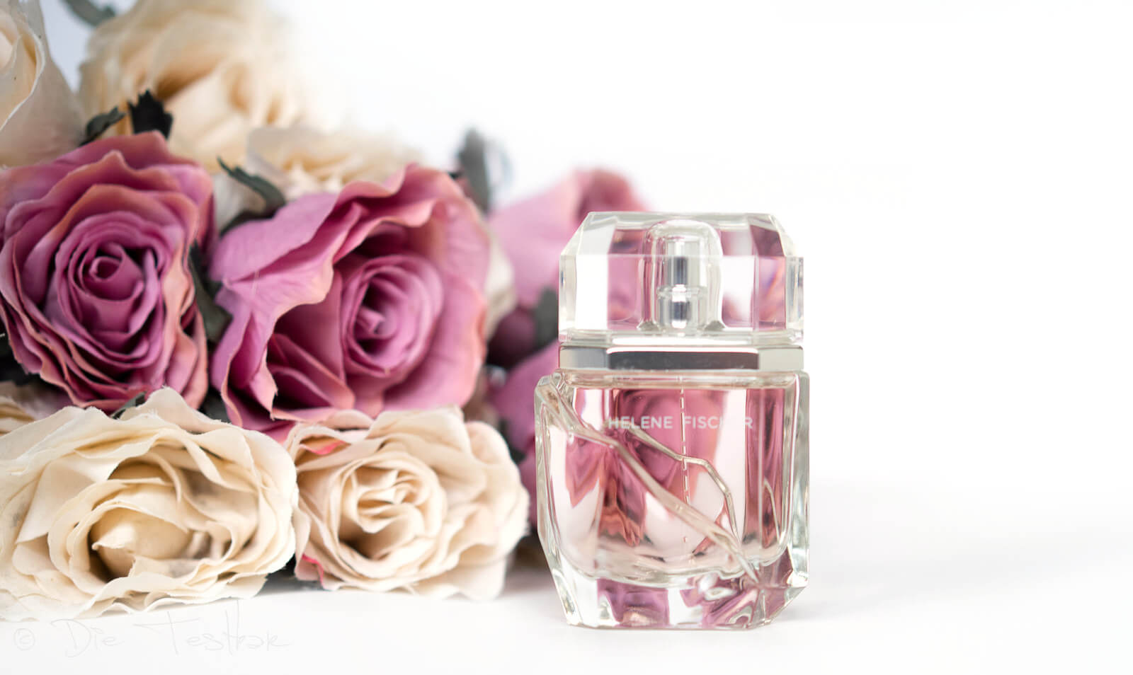 HELENE FISCHER That‘s me! LOVE ... EMOTIONAL, FLORAL UND PUDRIG: DAS IST HELENE, DAS IST LOVE!