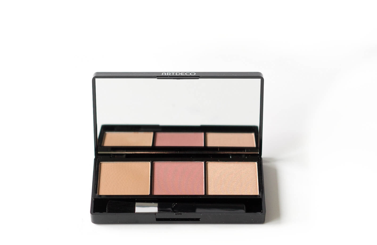 Face-, Bronze-, Blush- und Glow Paletten von Artdeco 18