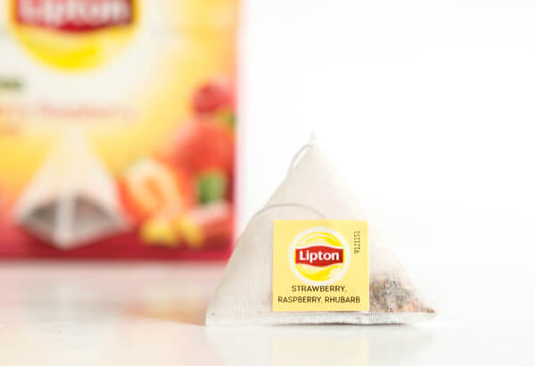 LIPTON - Fruit Tea Strawberry Raspberry & Rhubarb