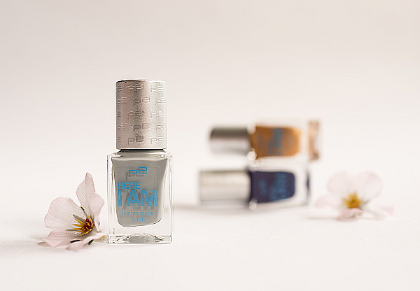 „DON'T COPY ME – HERE I AM!“ - Die neue Limited Edition von p2 cosmetics - Here I am! leather matte polish - 040 cool grey