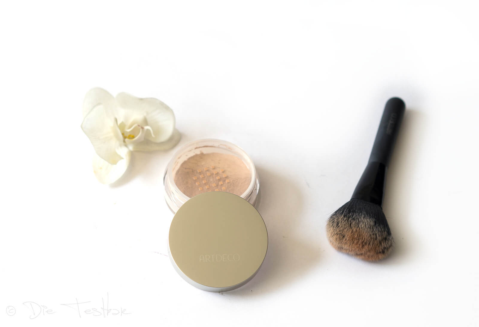 Wunderschönes und haltbares Sommer-Make-up mit Artdeco 15